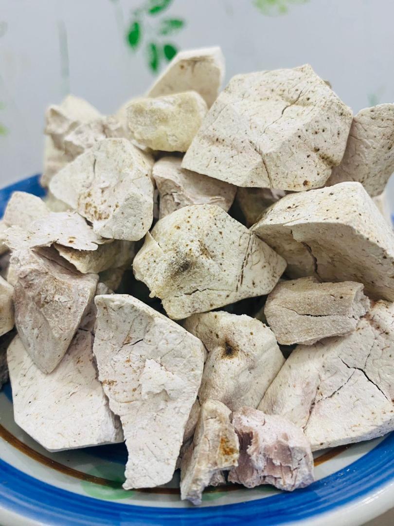 Tubercules séchés en cossettes